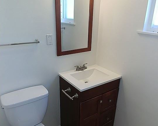 4th image of 810 Mary Ct