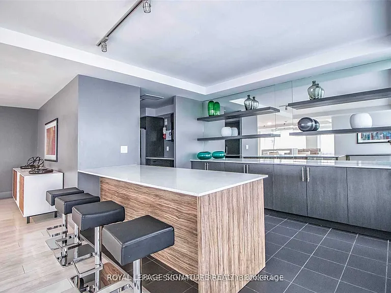 125 Western Battery Rd #2609 — Photo 32