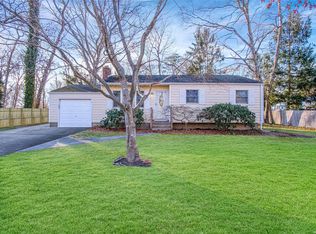 493 Birch Hollow Dr, Shirley, NY 11967