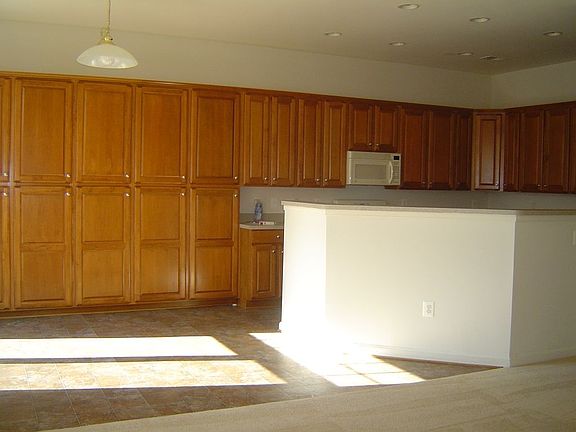 2nd image of 4607 Manor Dr