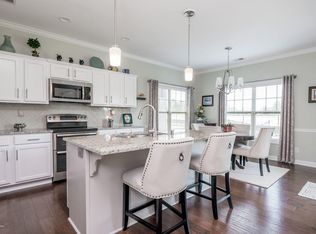 8801 Sanctuary Ln, Louisville, KY 40291