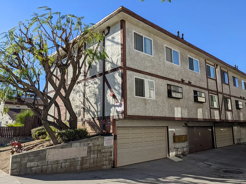 1525 S Del Mar Ave #E