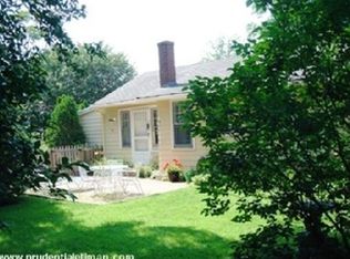 214 Elm St, Southampton, NY 11968
