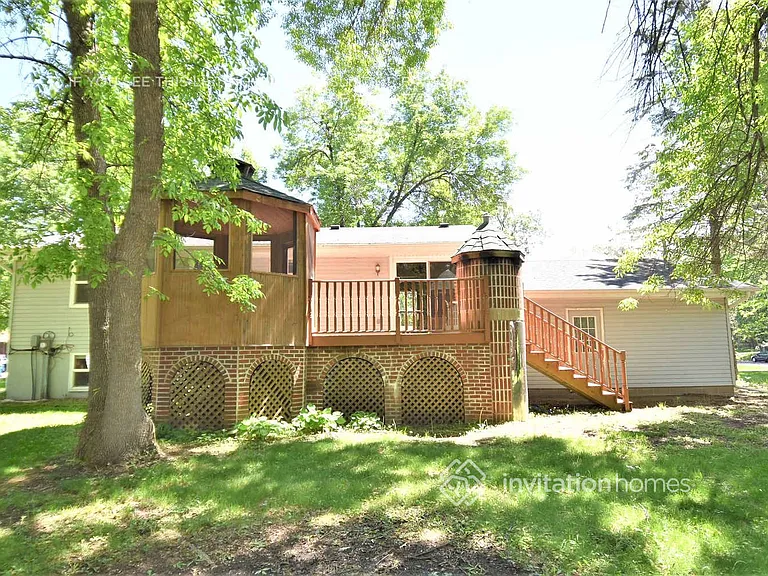 906 Ghostley Ln N — Photo 12