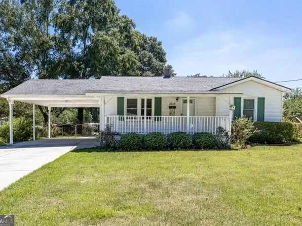 1024 Oakdale Dr SE, Smyrna, GA 30080