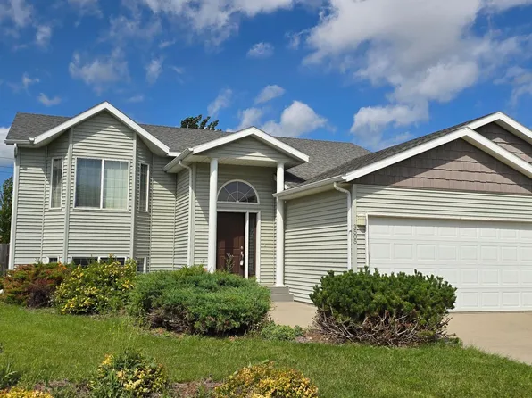 3505 Lincoln St S, Fargo, ND 58104