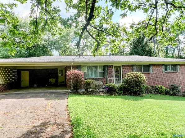 212 Pineridge Dr, Gadsden, AL 35904