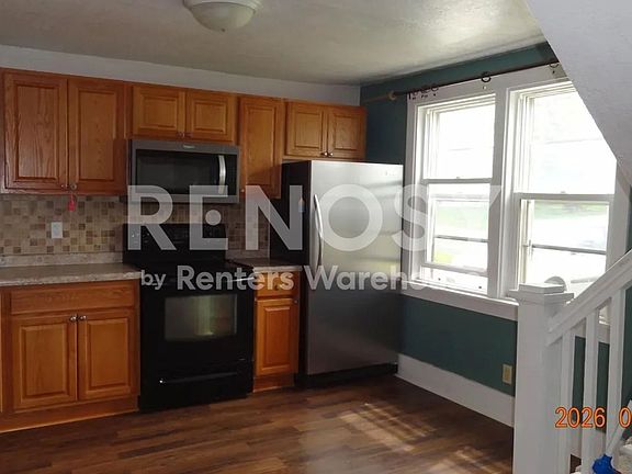4th image of 1355 S Main St