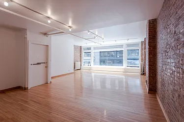 Rented by Warren T Real Estate Corp.