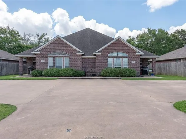 1433 Western Oaks Ct, Bryan, TX 77807