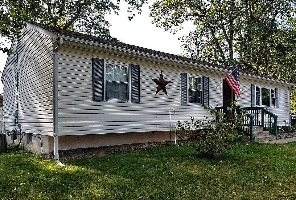 1st image of 13 Leland St
