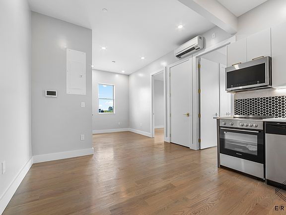 5th image of 75 Wilson Ave #4A