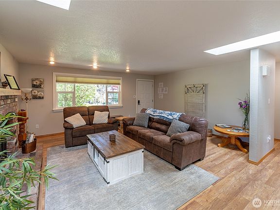 3rd image of 1730 W 13th Street