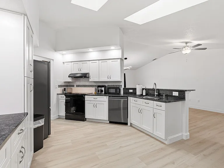 4209 Flamingo Blvd — Photo 11