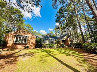135 Lakewood Dr, Pinehurst, NC 28374