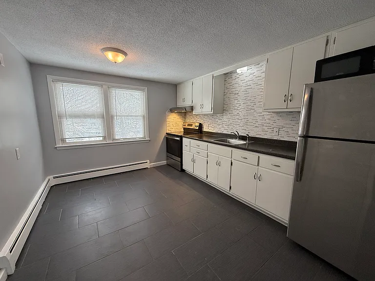 39 River St #F — Photo 3