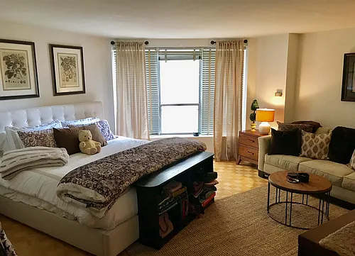 226 W Rittenhouse Sq Photo 1