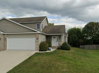 1058 Vinyard Dr, Oregon, WI 53575