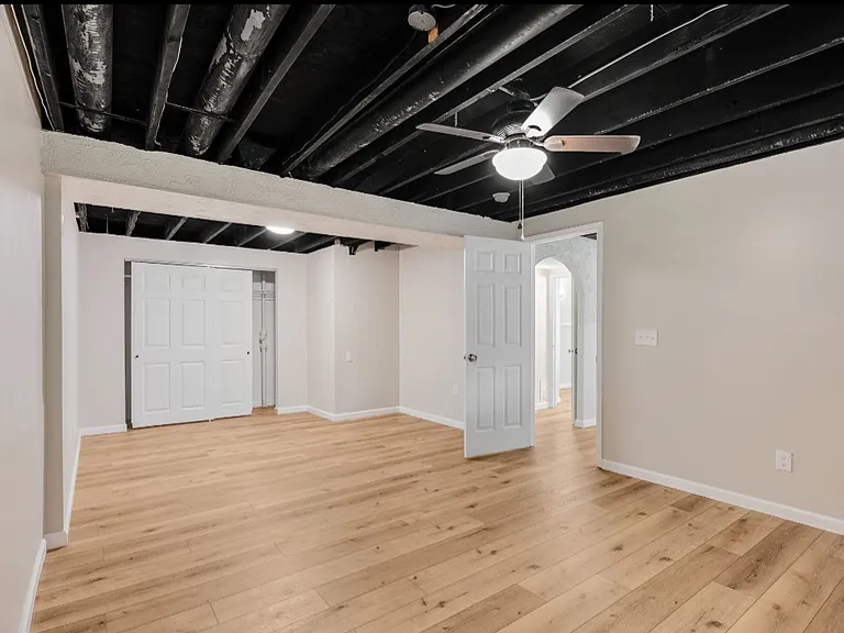 2420 Breezy Point Ln — Photo 20