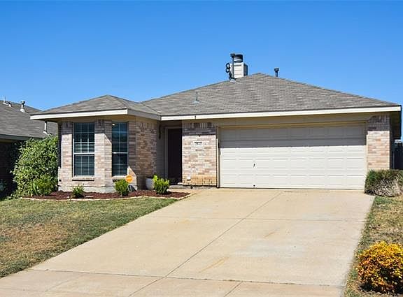 3rd image of 2512 Ensenada Ln