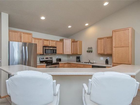 4th image of 6094 Sheffield Cir
