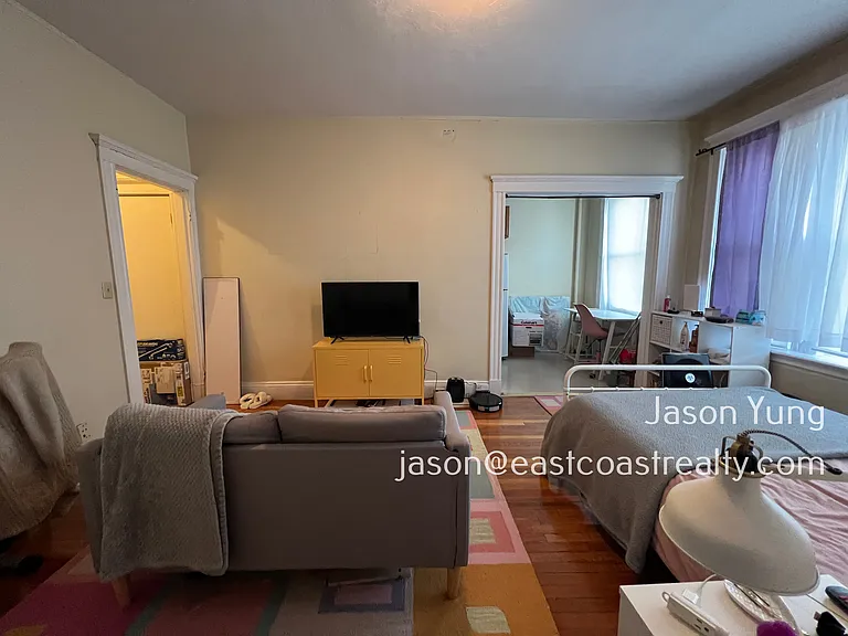 233 Kelton St #4 — Photo 1