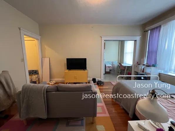 233 Kelton St, Allston, MA