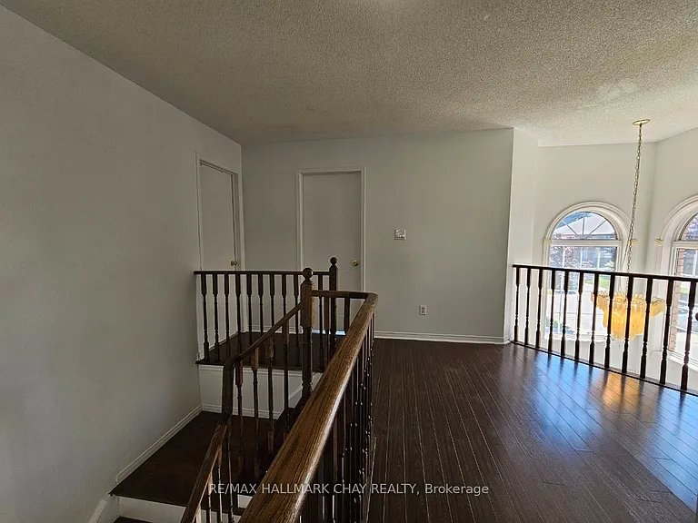 219 Wessenger Dr — Photo 17