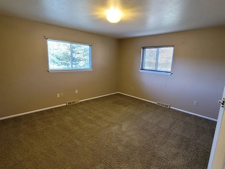 3917 Applewood Dr — Photo 14