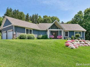 4457 E Summit Woods Dr NE, Rockford, MI 49341