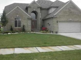 32744 Kathleen Dr, Chesterfield, MI 48047