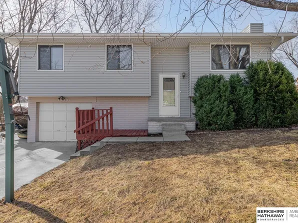 14007 Rose Lane Rd, Omaha, NE 68138
