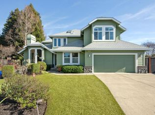 446 Tee Court, Healdsburg, CA 95448