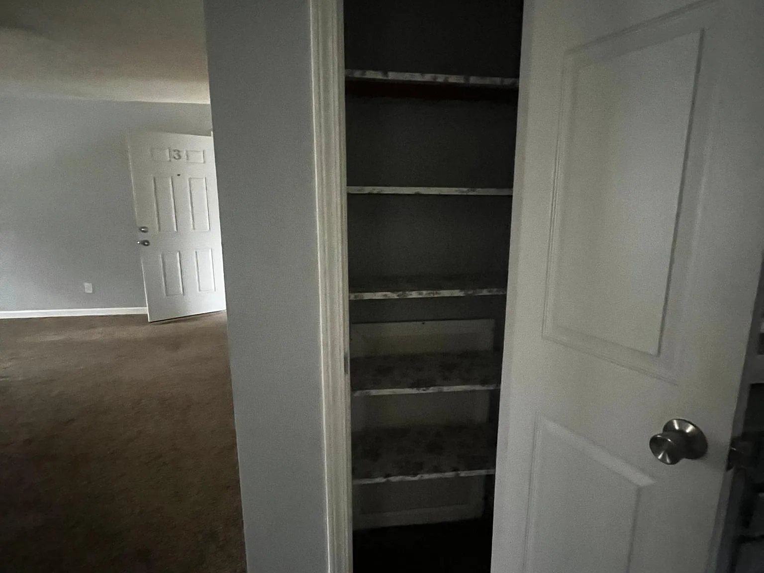 1806 Parkwood Ln — Photo 2