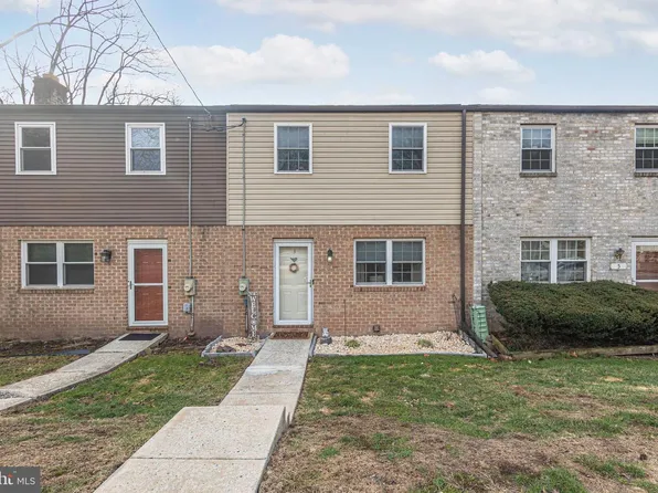 3 Game Farm Rd, Schwenksville, PA 19473