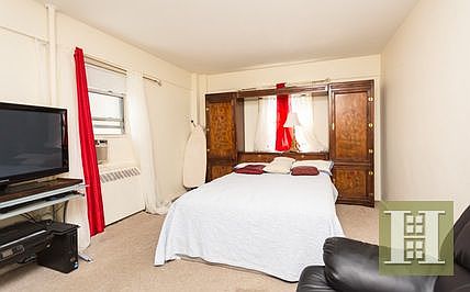 4th image of 6 Fordham Hill Oval APT 8F