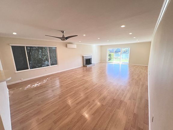 Living Room / Dining Room