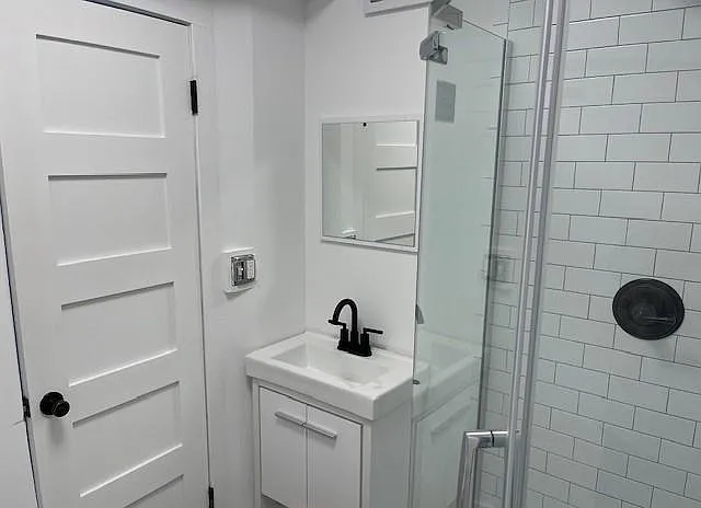 4457 Adams St — Photo 12