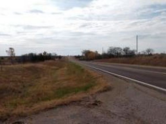 Exterior Neighborhood (street photo)