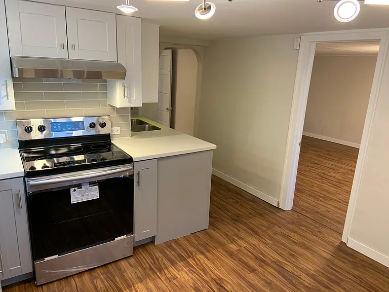 605 Edwards St #B — Photo 17