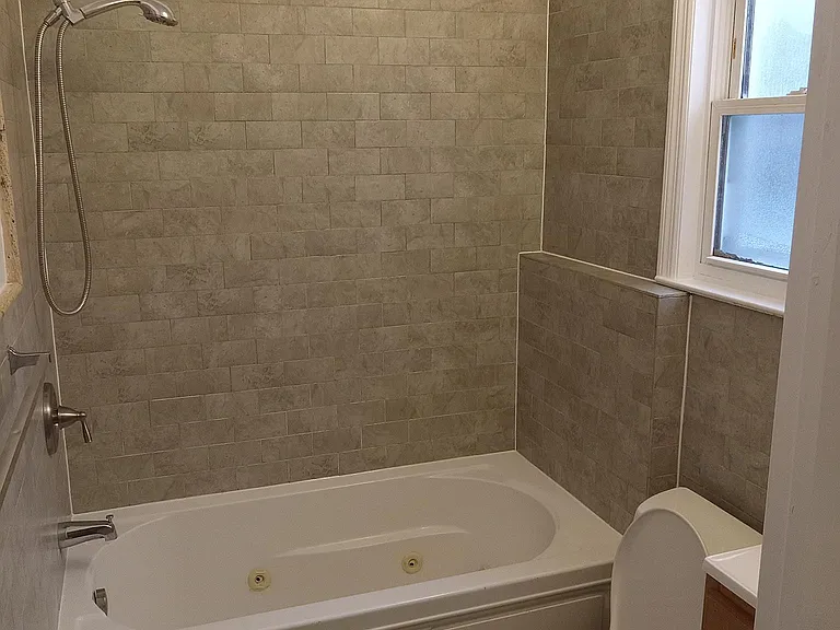 34 Van Cortlandt Park Ave #2 — Photo 7