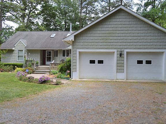 3rd image of 282 Locksley Ln