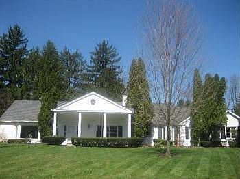 1st image of 30 Essex Ln