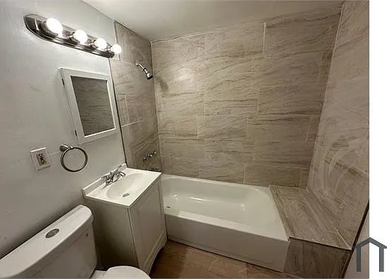 4 bed, 1152 sqft, $1,950 — Photo 4