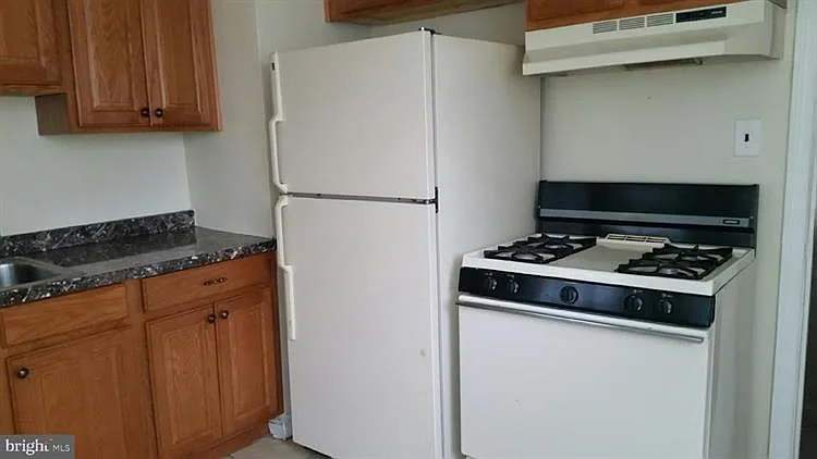 5007 13th Pl NE photo 1