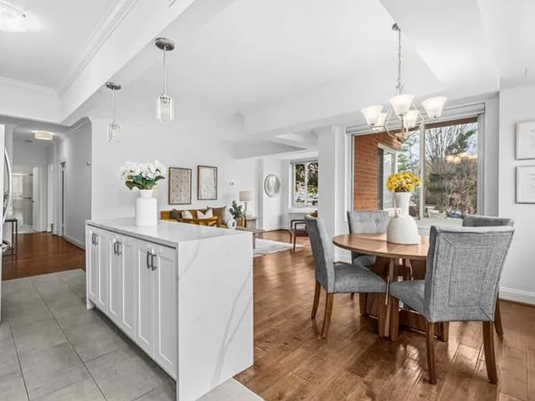 4000 Tunlaw Rd NW #121 — Photo 5
