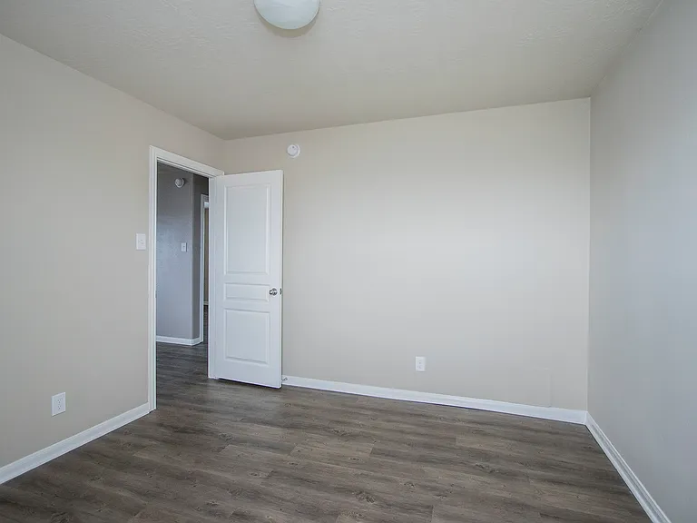 2209 Onyx Ct — Photo 26