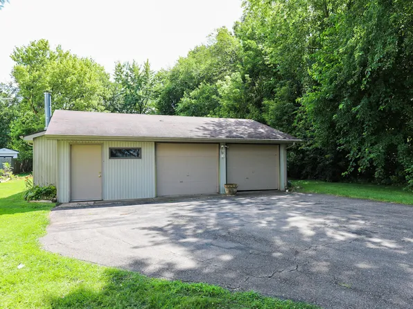 21409 Sail Bay Dr, Cassopolis, MI 49031
