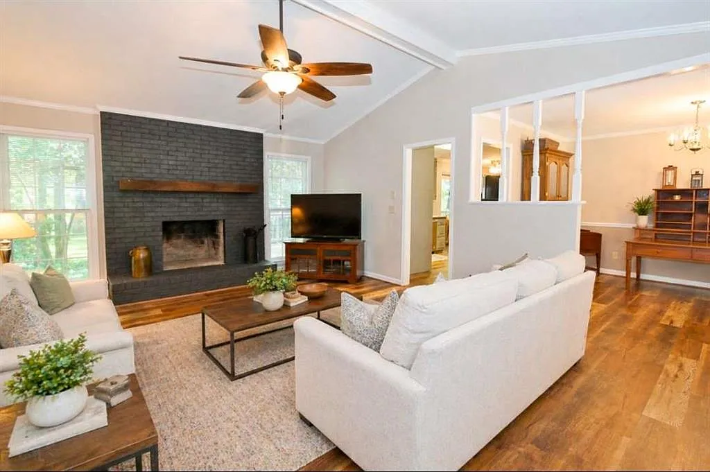 4 bed, 3.0 bath, $2,450 — Photo 4