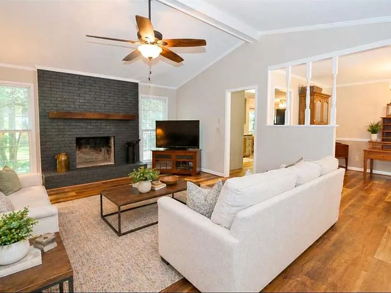 3406 Salem East Dr SE — Photo 4